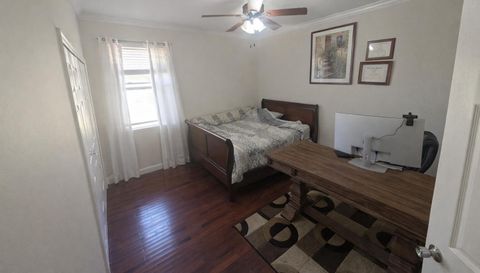 8044 Canyon Lake Cir