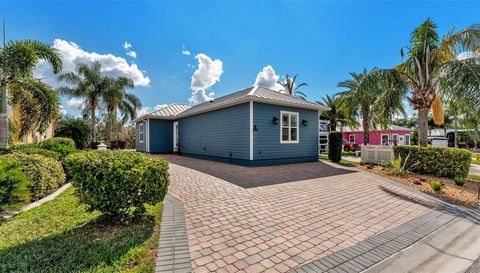 3272 FISH HAWK DRIVE