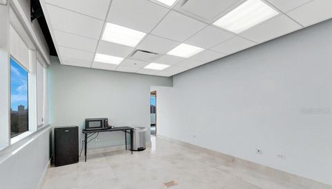 207 Calle Del Parque