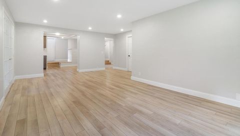 2454 221st Avenue NE