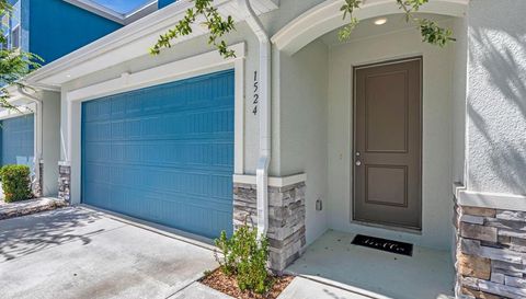 1524 BLUE SEA STREET