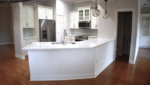 4910 OLD CREEK DRIVE