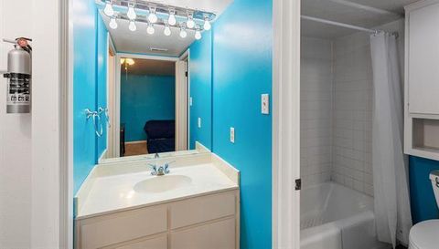 704 Horseshoe Bay BLVD