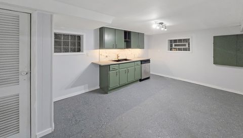 4743 S Keeler Avenue