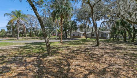 1135 East State Rd 46 Geneva Fl 32732