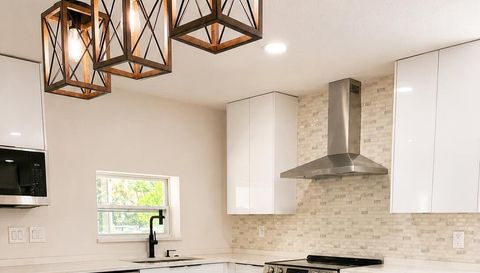 6350 Oak Meadow Bnd