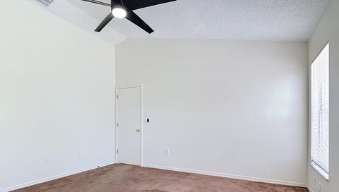 210 Robbins Rest Cir