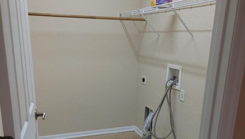 5398 Oxford Manor Cir