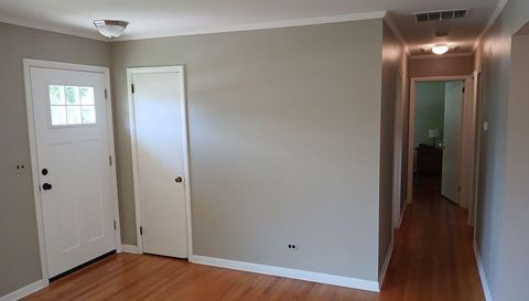 121 Mandel Ln