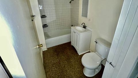 1011 N Western Avenue