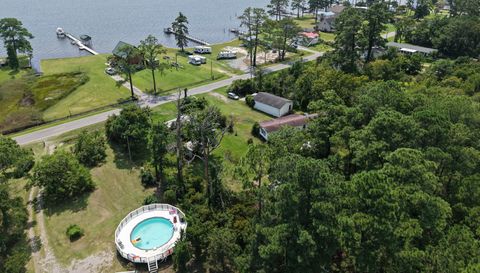 640 Old Pamlico Beach Rd W