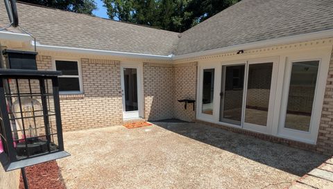 19 E Creekview Dr SW