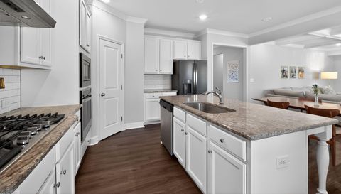 1836 Holman Forest Dr NE