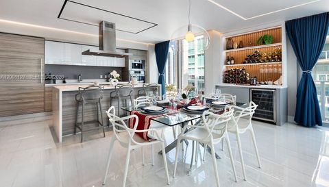 300 Sunny Isles Blvd