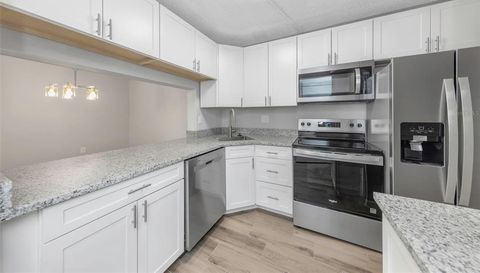 3166 LAKE PINE WAY S