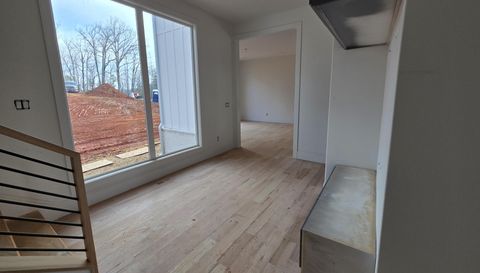 7048 Nichols Cove Dr