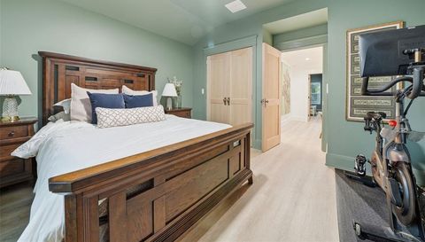 344 W RIO VISTA COURT