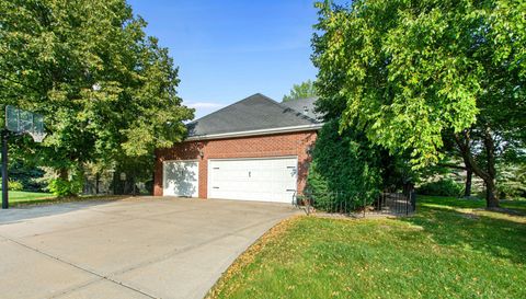 3400 Shadyview Lane N
