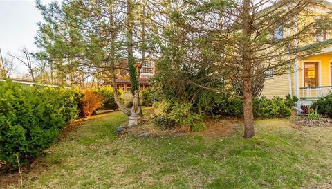 30-32 Mill Hill Rd