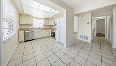 2617 BARKSDALE COURT