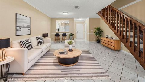 10808 CYPRESS GLEN