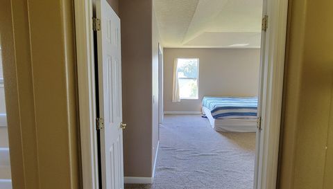 3145 Twisted Oak Loop