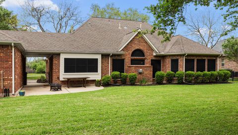 5210 Weston Dr