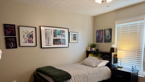450 Chandler Ct
