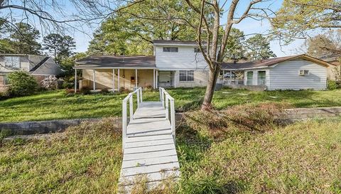 2305 Cherry Hill Rd