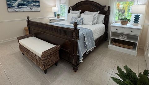 10196 Avenida Del Rio