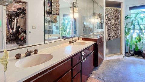 1369 Brookside Dr