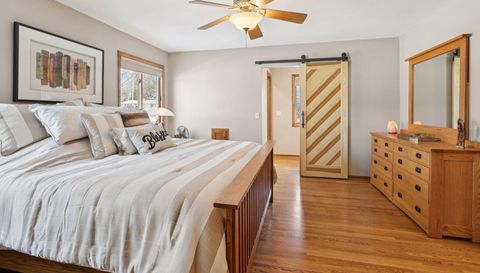 5833 Creek Valley Rd