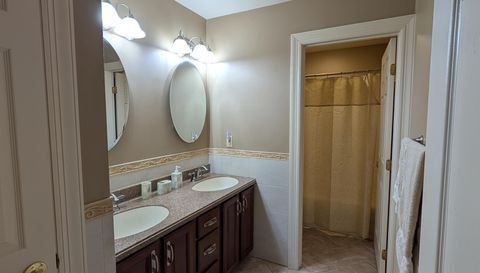 1315 West Wexford Place