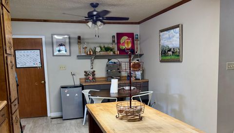 367 E Camellia Dr