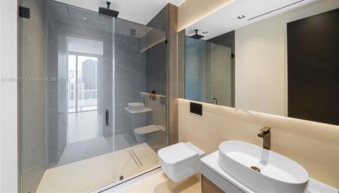 1300 Brickell Bay Dr