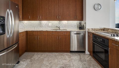 737 W Washington Boulevard