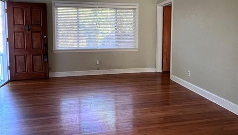 12 S UNIVERSITY CIRCLE