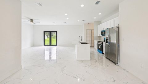 1614 Abalom St Port Charlotte