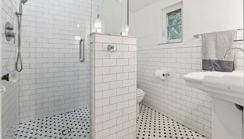 1541 WESTCHESTER AVENUE