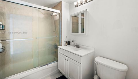 275 Ne 18th St