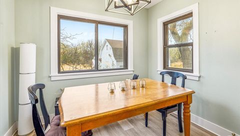2533 Snelling Curve
