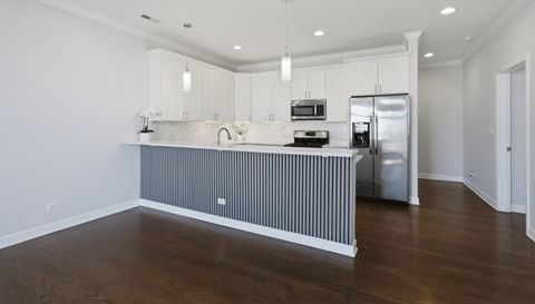 3234 N CENTRAL Avenue