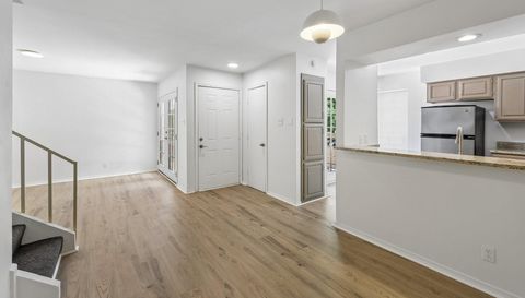 5200 Martel Ave #7d