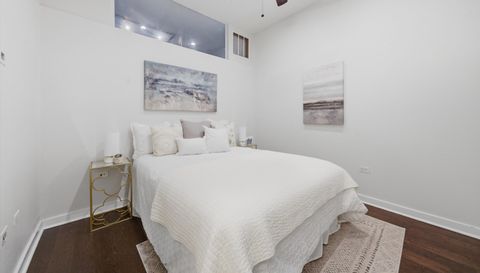 720 N LARRABEE Street