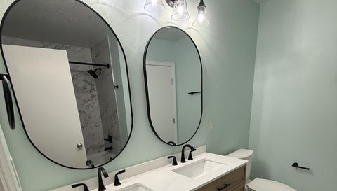 5922 Bartram Village Dr