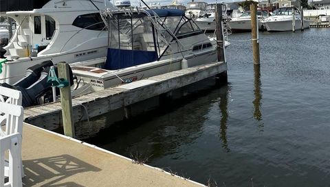 410 E Shore Rd