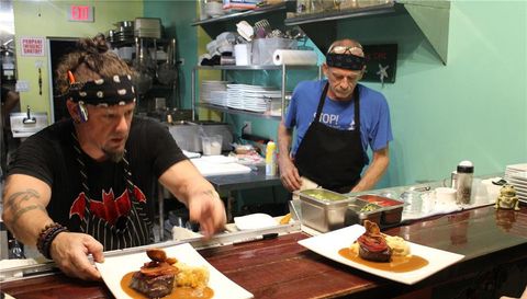 17 Calle Carlos Lebrun