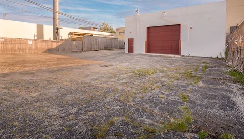 6571 N Avondale Avenue