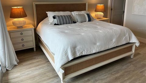 1465 GULF OF MEXICO DRIVE