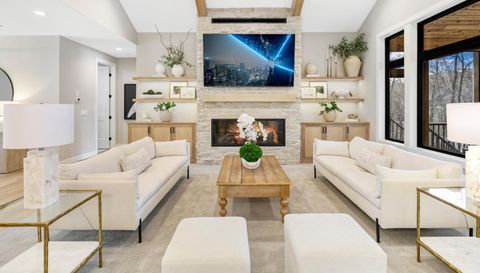 10149 Upper 196th Way W